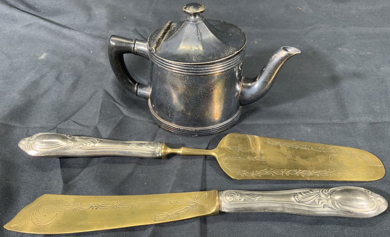 Small Vintage Metal Tea Pot & Fish Knife Set (1 of 11)