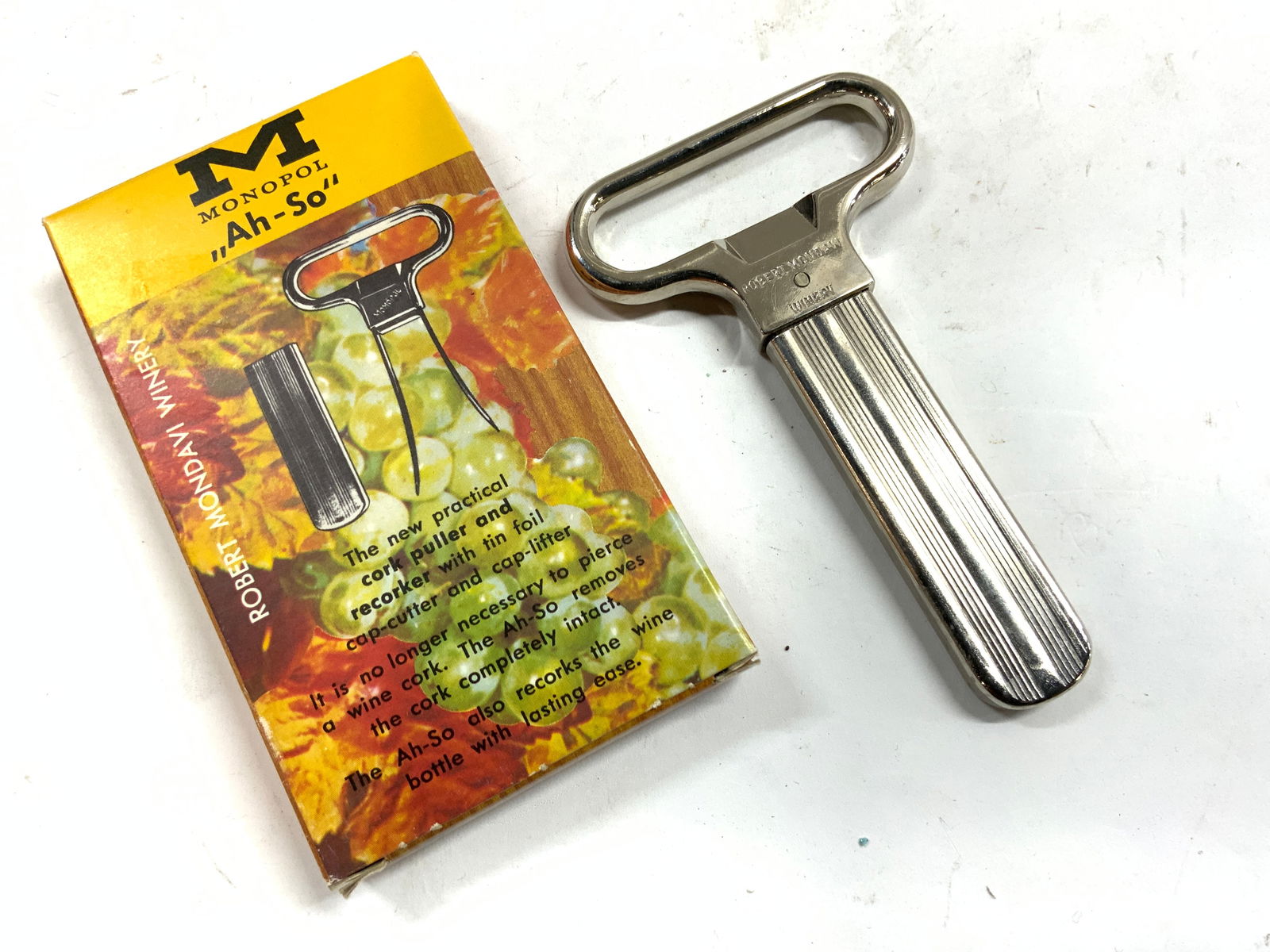 ROBERT MONDAVI MONOPOL Bottle Opener W Box (1 of 6)