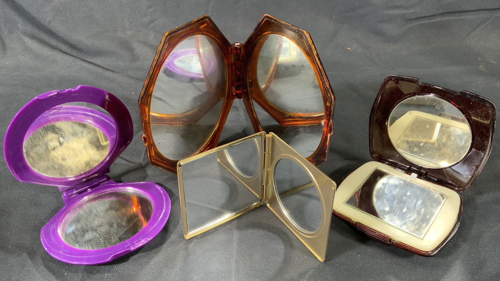 Lot 4 Vintage Large & Small Compact Mirrors (1 of 9)