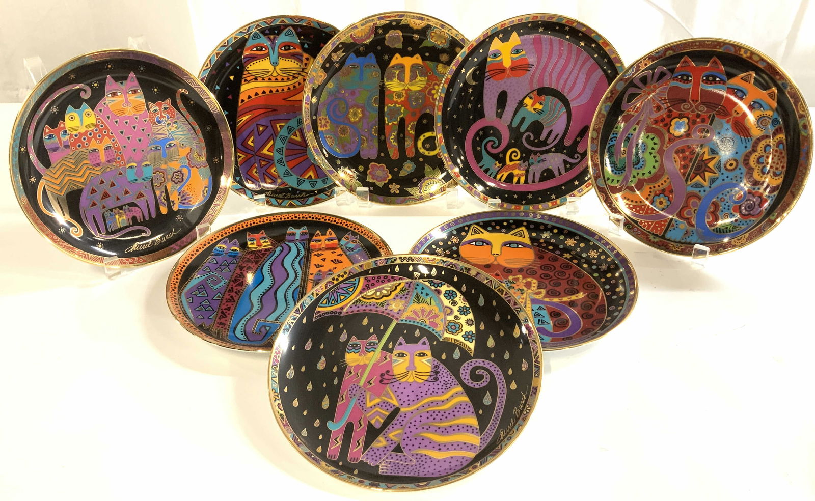 8 Laurel Burch Cat Folk Art Porcel Plates England (1 of 11)