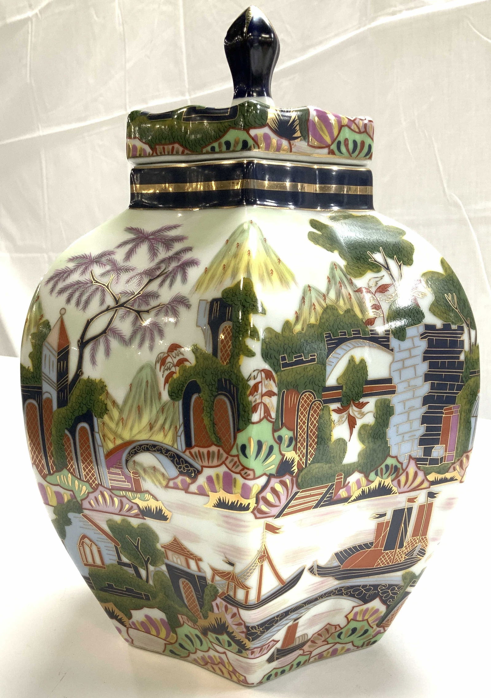 GUMPS Hexagonal Asian Porcelain Ginger Jar, USA (1 of 7)
