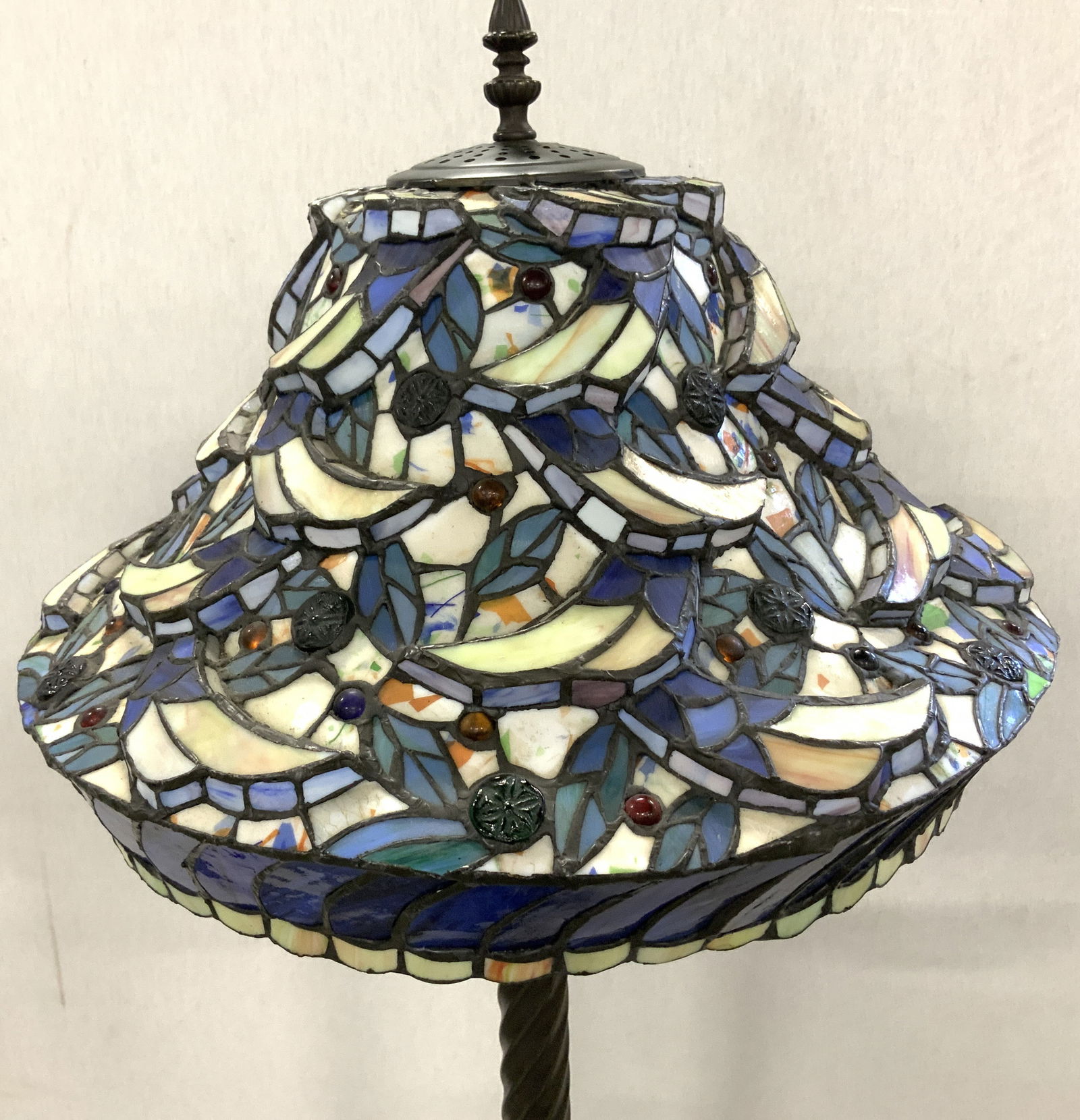 Tiffany Style Slag Glass Pull Chain Floor Lamp (1 of 10)