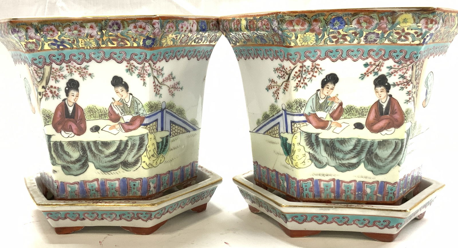 Pair Sgn PCT Asian Porcelain Planters, Honk Kong (1 of 8)