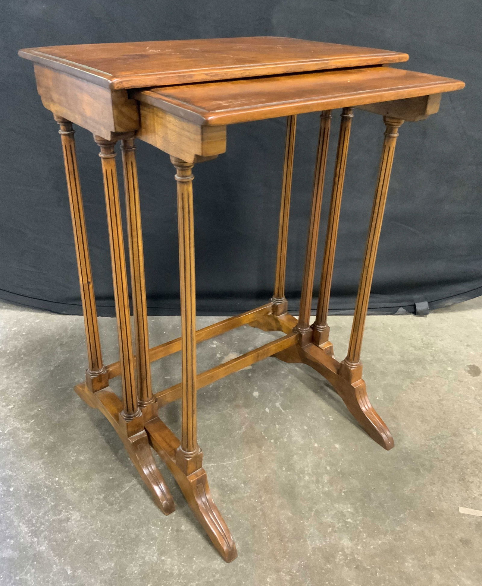 Vntg Set 2 Carved Wooden Nesting Tables Side Tables (1 of 10)