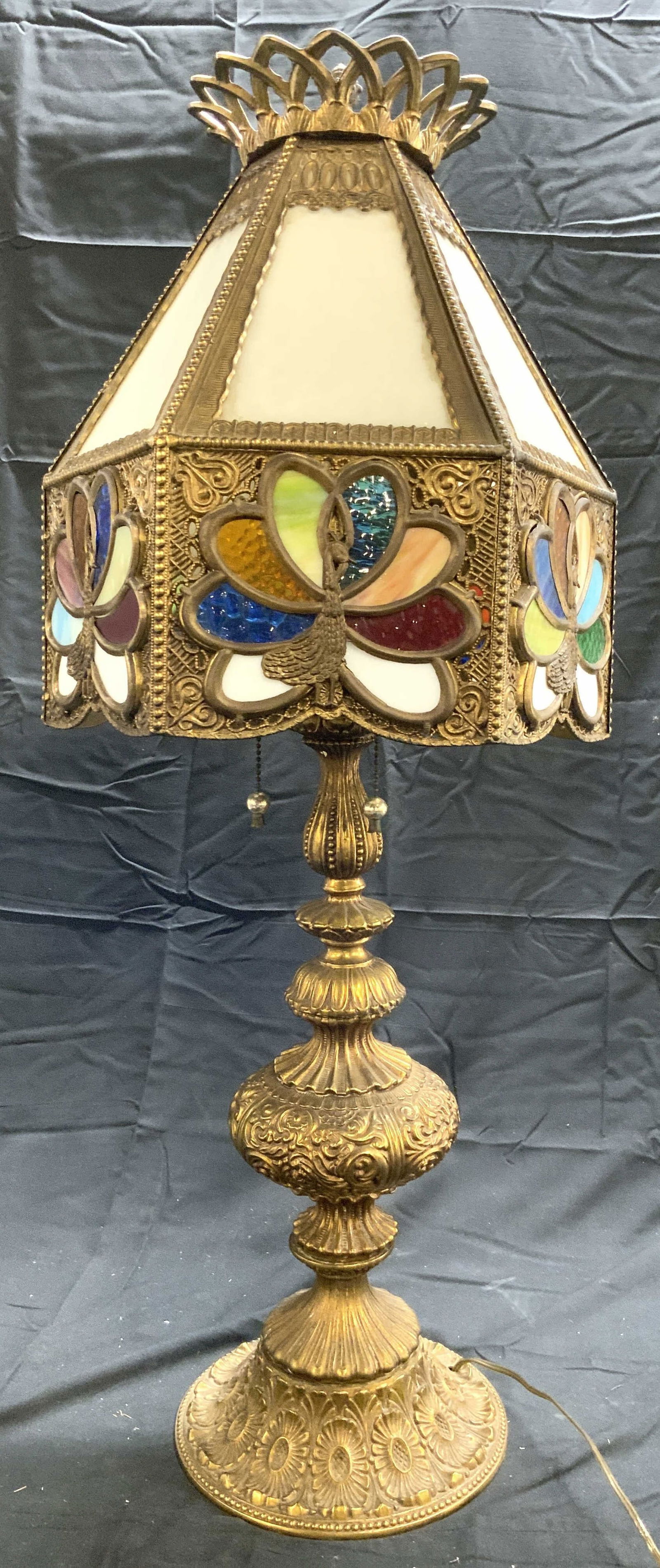 Vntg Elizabethan Gilt Metal & Stained Glass Table Lamp (1 of 9)
