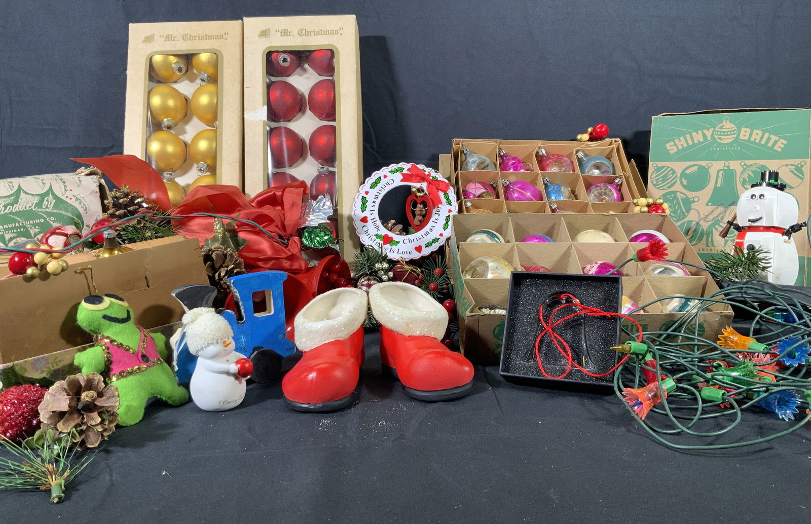 GROUP LOT Vintage Christmas Tree Ornaments (1 of 12)