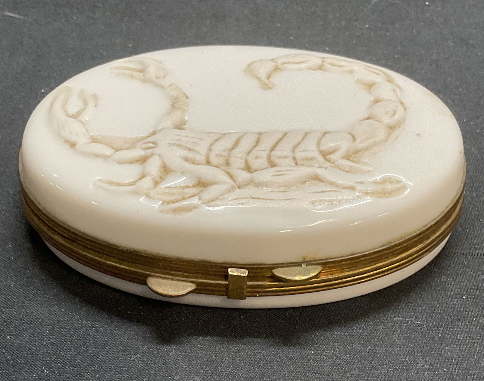 Chamart Limoges Porcelain Scorpio Box, France (1 of 7)