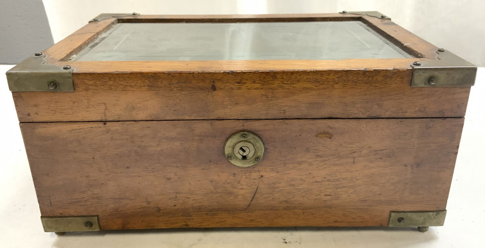 Antique Humidor W Glass Top & Brass Accents (1 of 9)