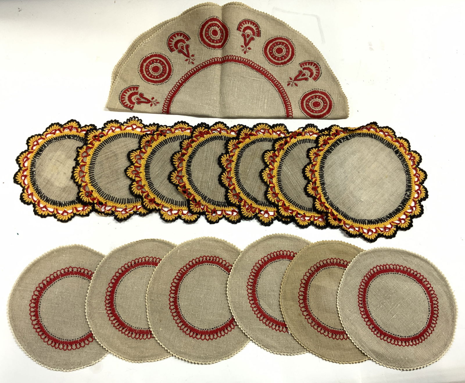 Lot 14 Vintage Canvas Table Linens (1 of 7)