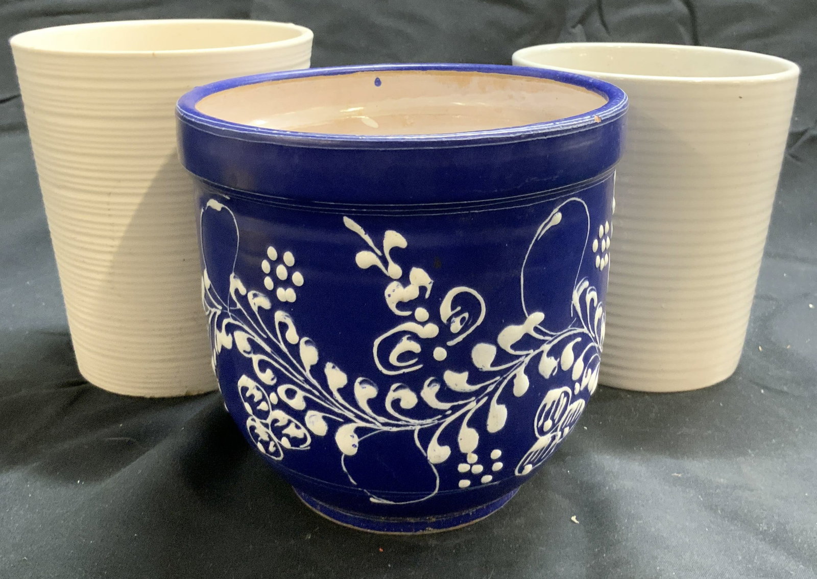 Lot 3 Assorted Ceramic Planters (1 of 7)