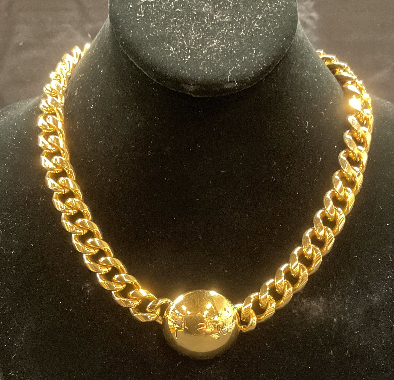 Heavy Gold Tone Chain Pendant Necklace: Heavy gold tone chain necklace with round pendant. Drop length approx. 7 inches. Some surface wear including scratching observed. Jewelry, estate jewelry, costume jewelry, cocktail jewelry, fashion je