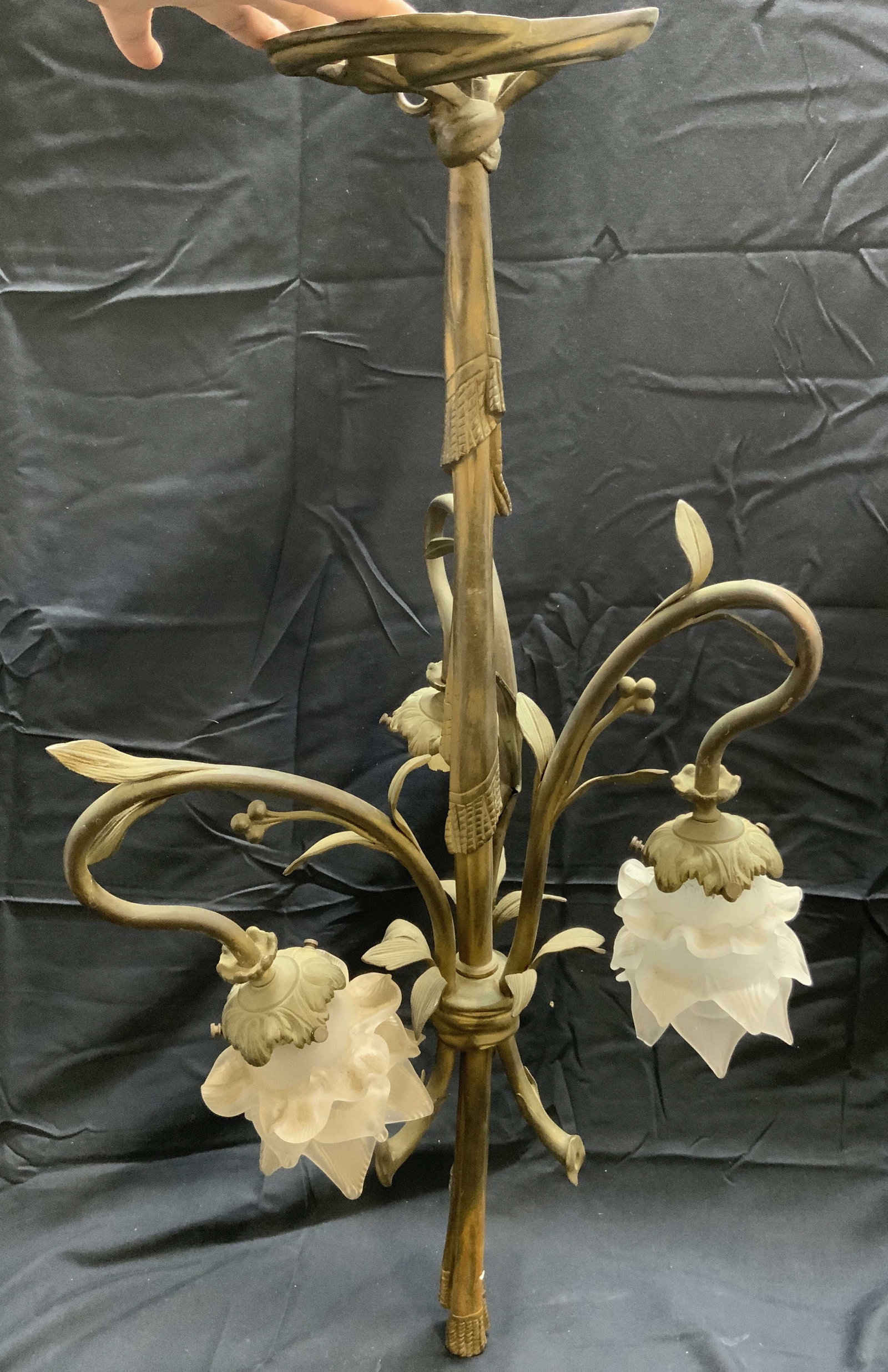 Vntg Brass Ceiling Lamp W Frosted Floral Shades (1 of 7)