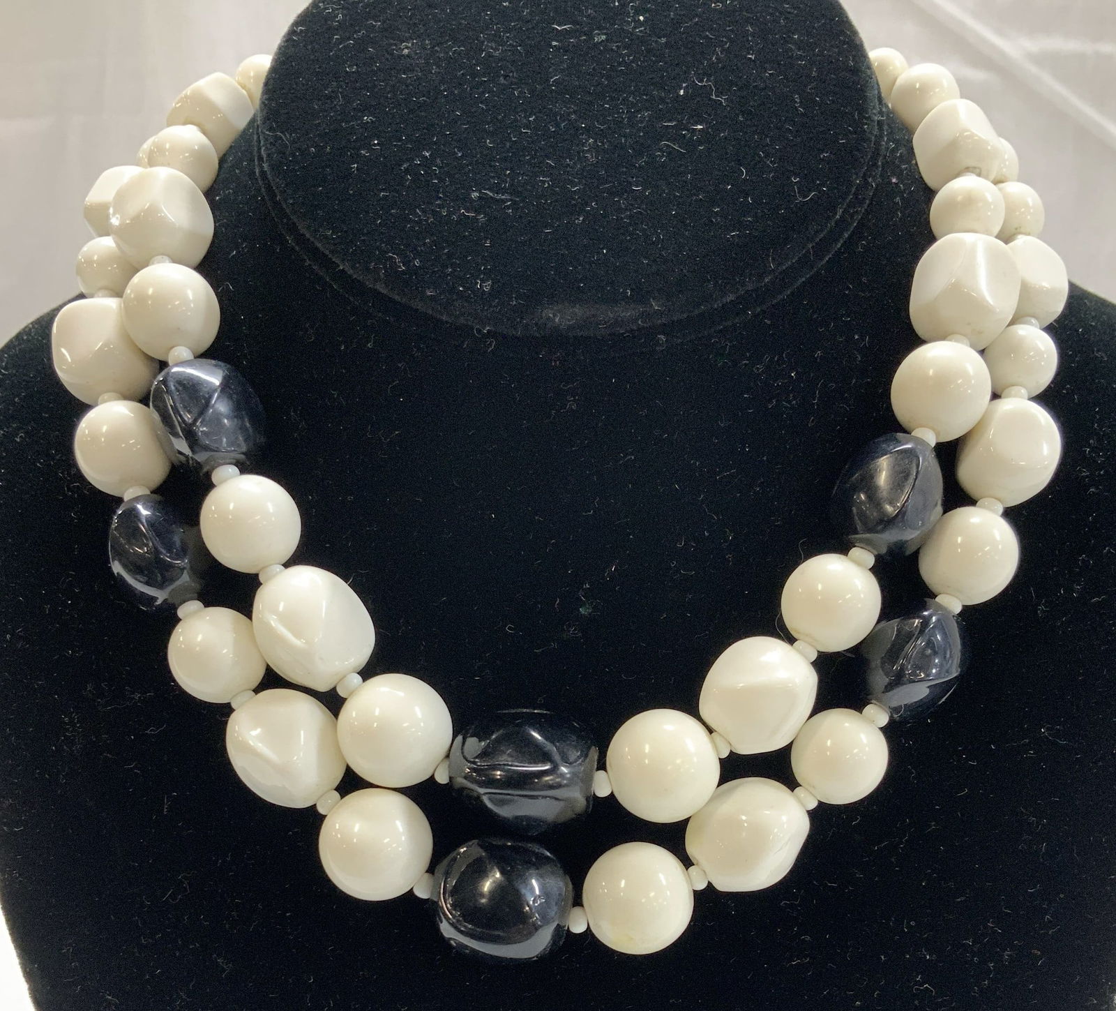 Black and White Beaded Choker Necklace (1 of 6)