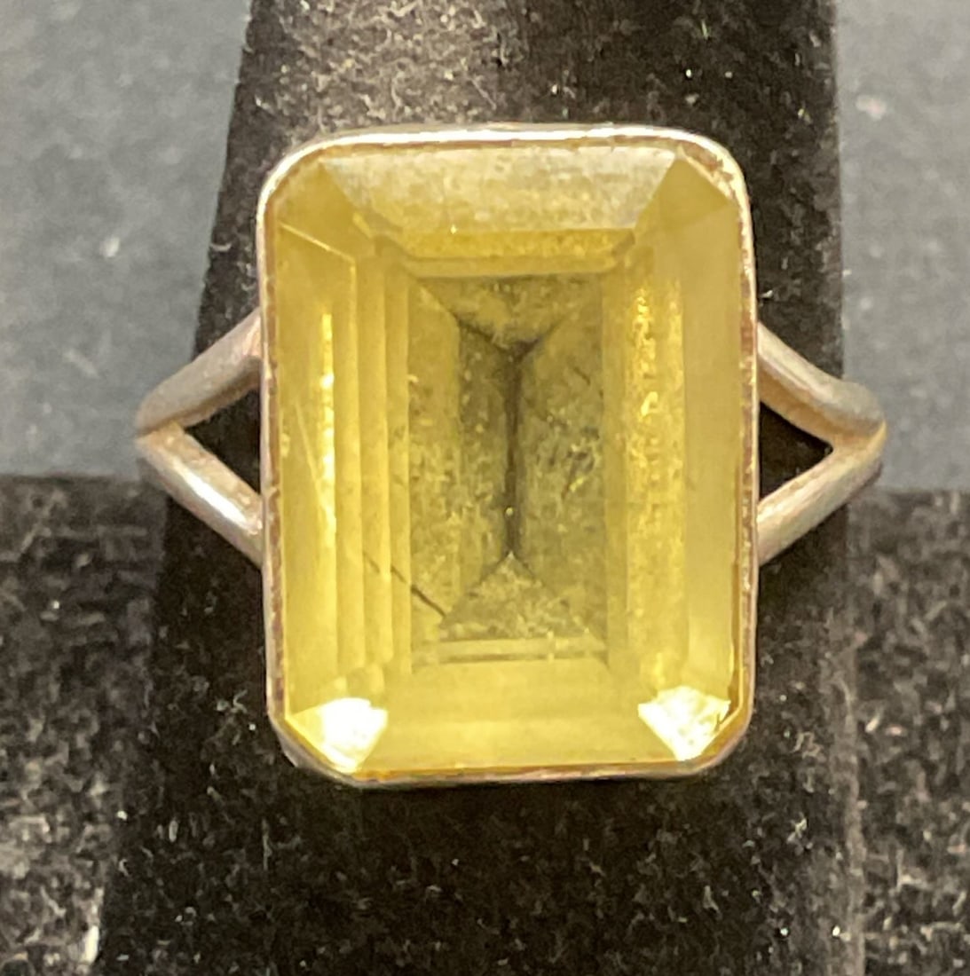 Vintage Sterling Silver Citrine Ring (1 of 6)