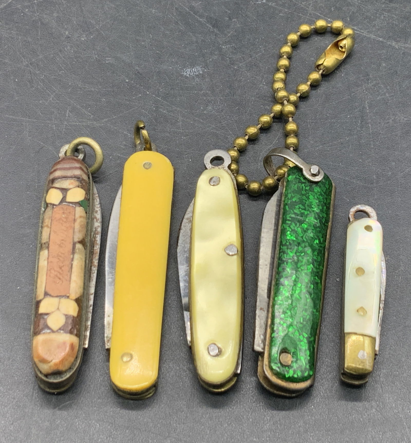 Lot 5 Mini Pocket Knife Pendants (1 of 9)