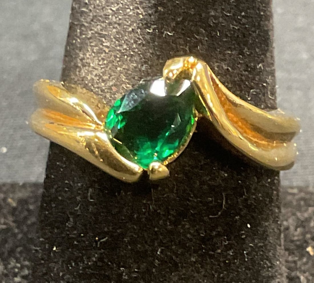 18k Gold Filled Green Crystal Ring (1 of 6)
