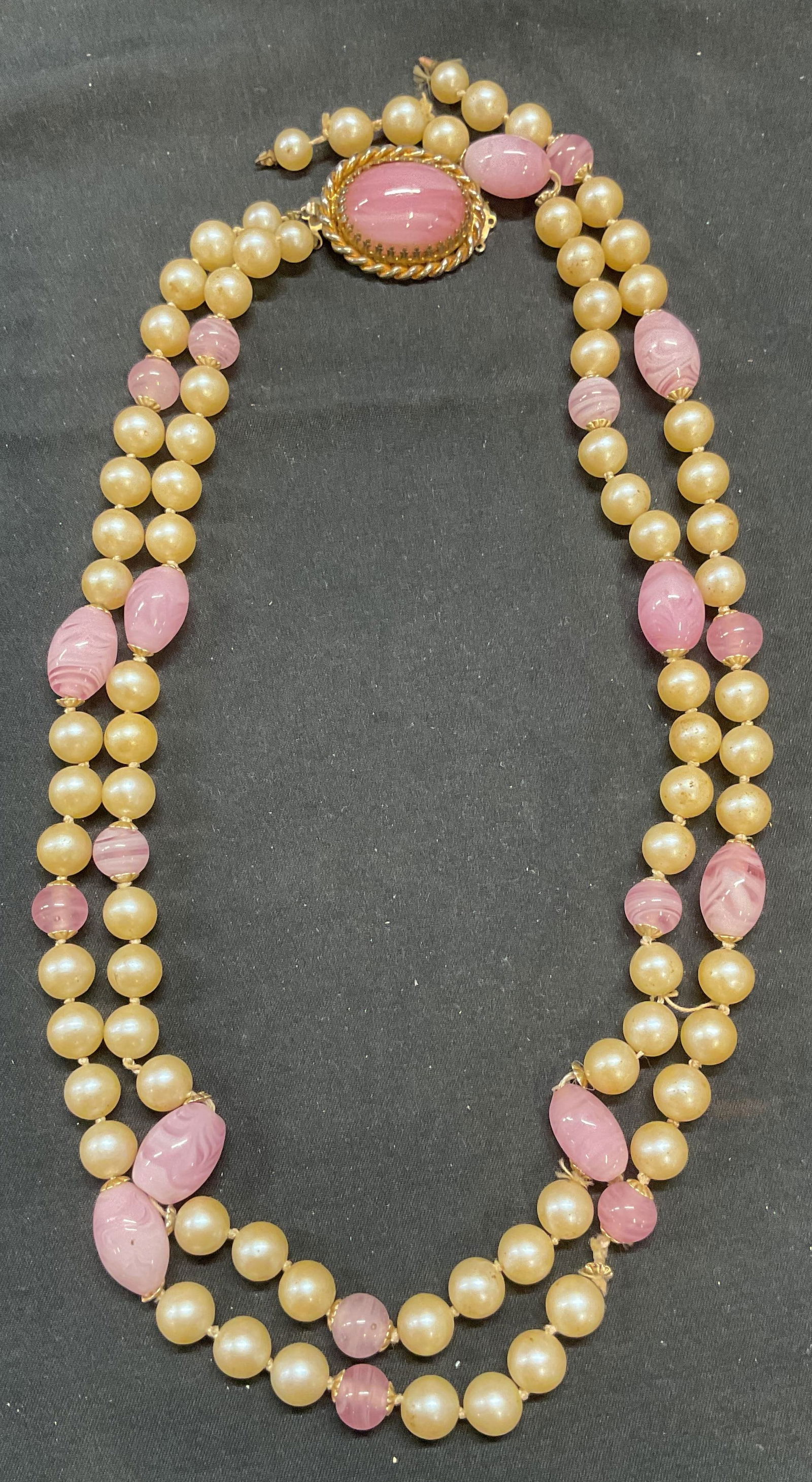 Faux Pearl & Pink Art Glass Beaded Necklace: Vintage faux pearl and pink toned art glass double strand beaded necklace. Drop length approx. 11 inches. Some surface wear including scratching observed. Clasp needs repair. Jewelry, estate jewelry,