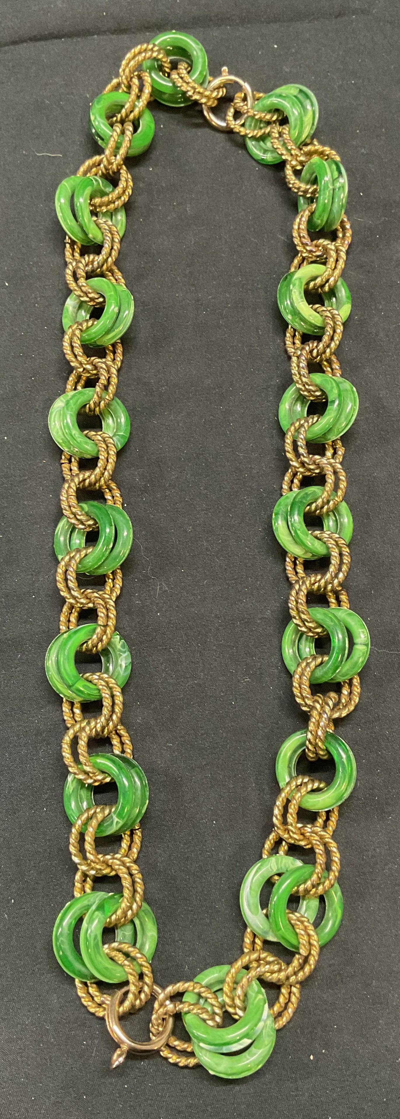 Vintage Heavy Gold Tone Green Glass Necklace (1 of 6)