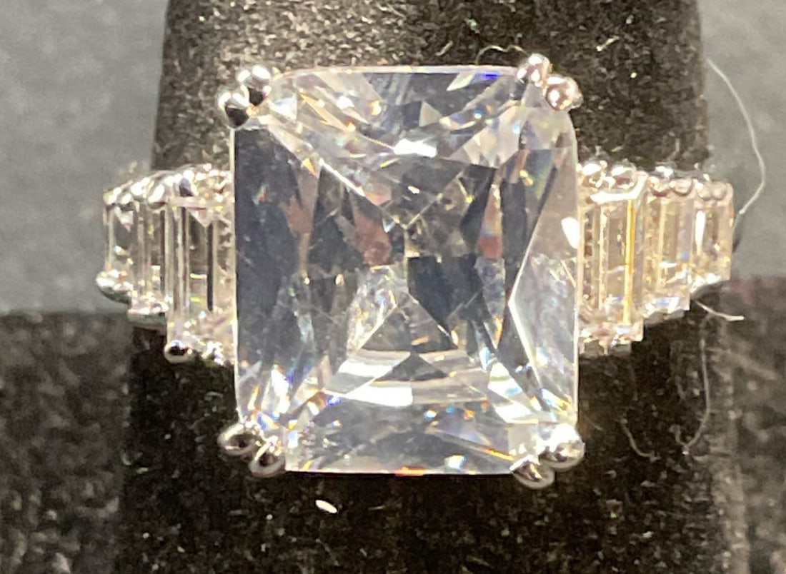 Silver Tone Crystal Cocktail Ring (1 of 6)