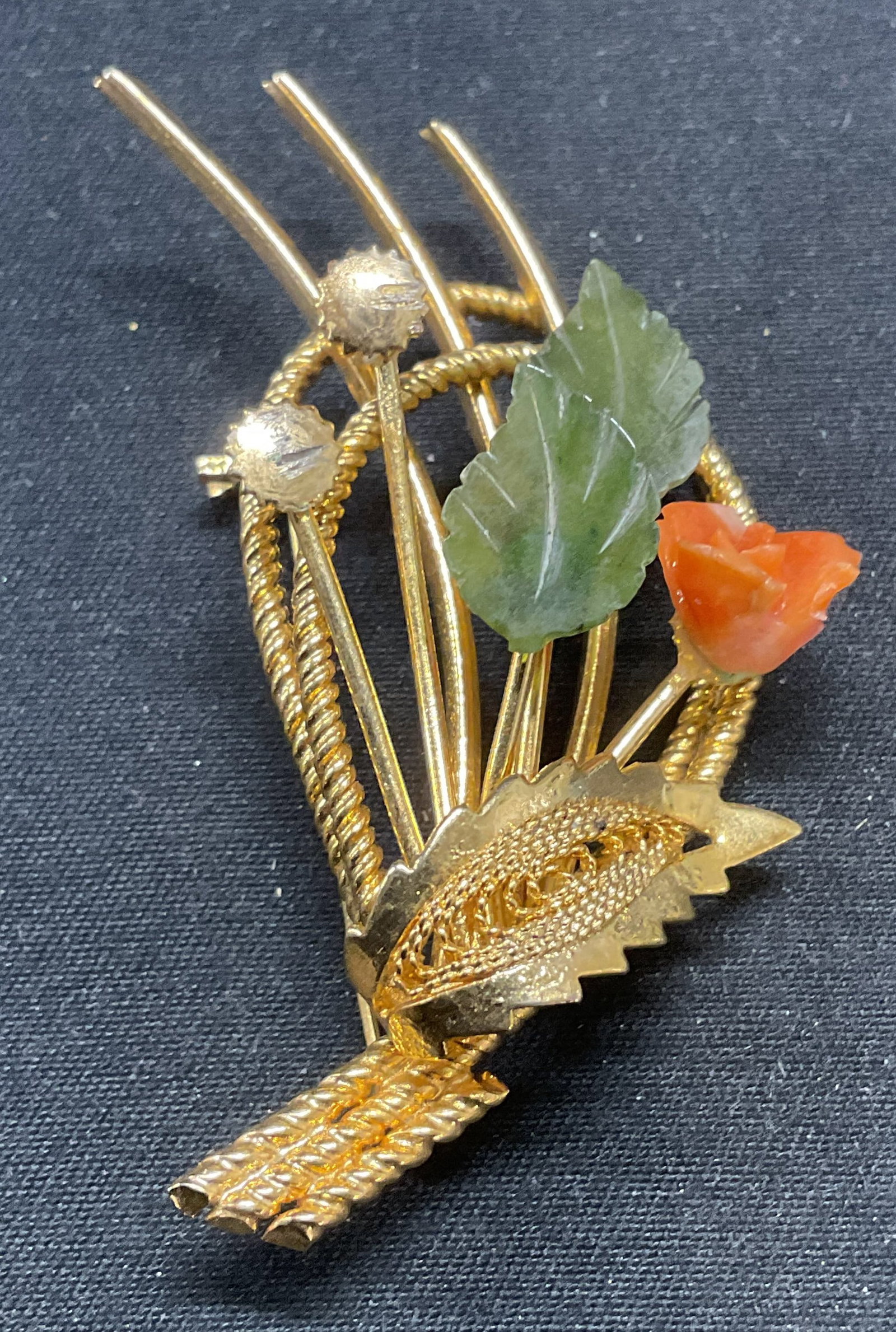 Vntg Gold Tn Carved Stone Flower Brooch (1 of 6)