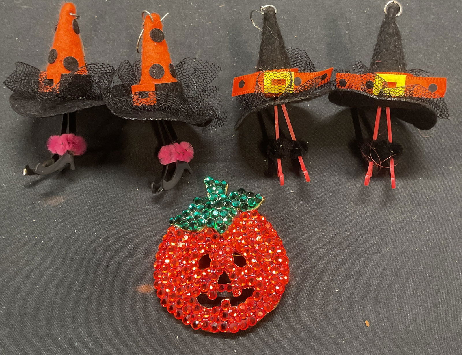 Lot 3 Witch Hat Earrings & Crystal Pumpkin Brooch (1 of 7)