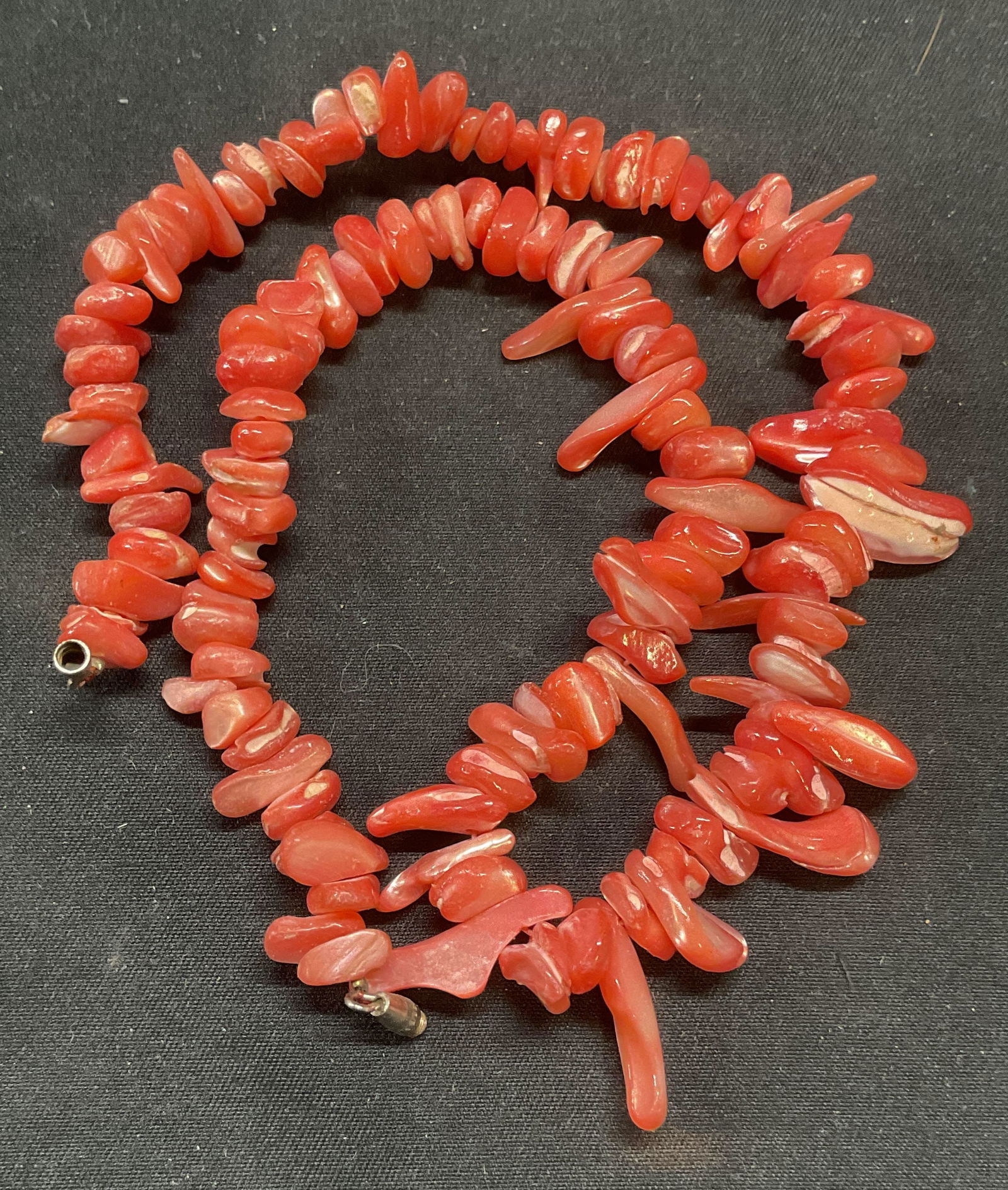 Pink Mother of Pearl Beaded Choker Necklace: Vintage pink mother of pearl beaded choker necklace. Drop length approx. 7.5 inches. Some surface wear including scratching observed. Jewelry, estate jewelry, costume jewelry, cocktail jewelry, fashio