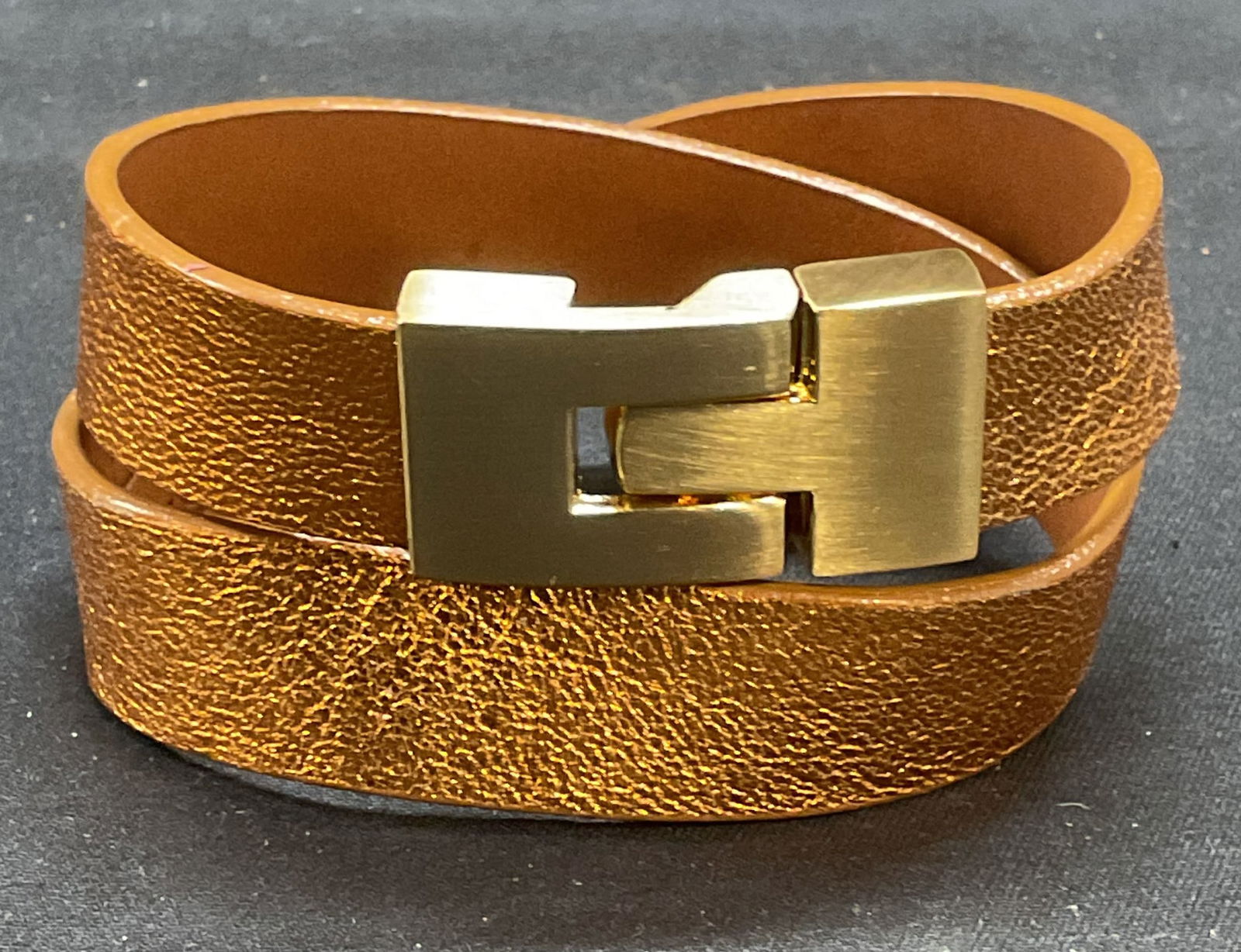 Leighelena Gold Metallic Leather Bracelet (1 of 6)