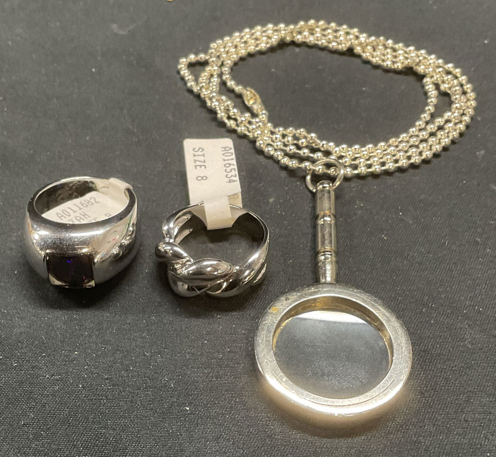 Lot 3 Plated Rings & Magnifying Glass Necklace (1 of 7)