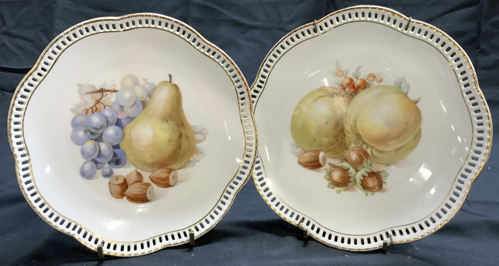 SCHUMANN ARZBERG Vntg Porcelain Plates GERMANY (1 of 7)