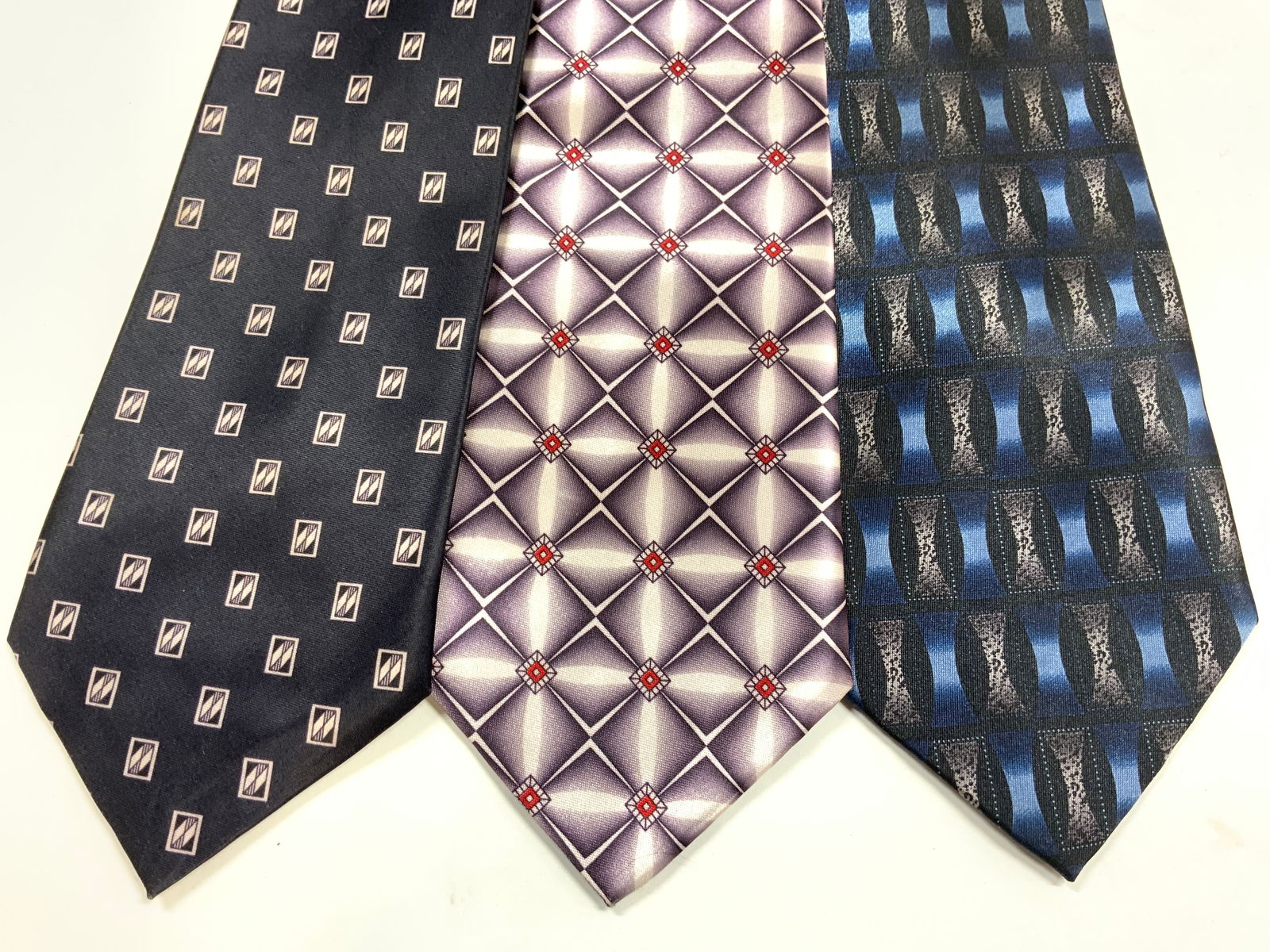 Lot 3 Mens Neckties BERGAMO, FULEI & More (1 of 7)