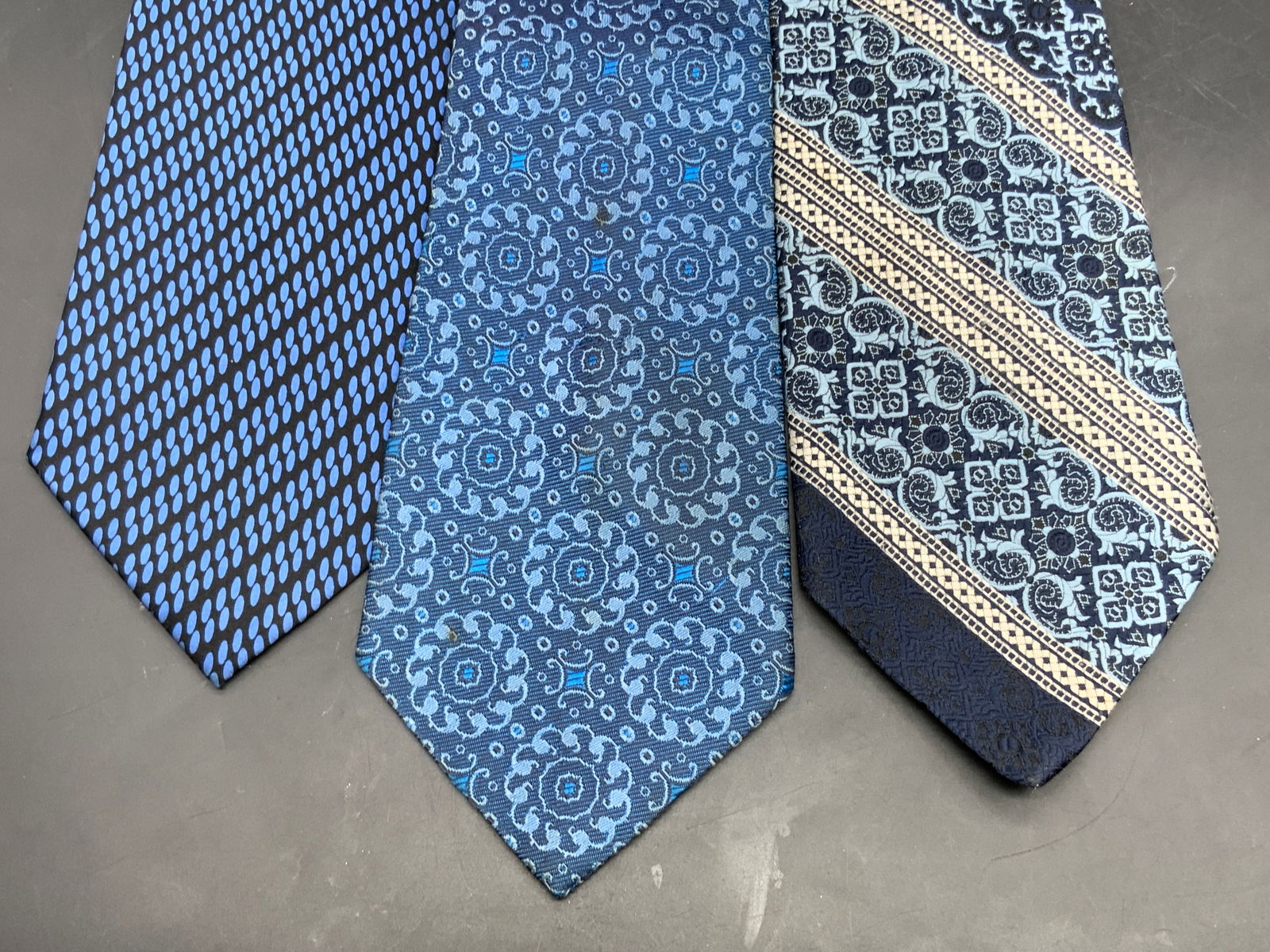 Lot 3 Vintage Patterned Ties, THE CUSTOM SHOP + (1 of 7)