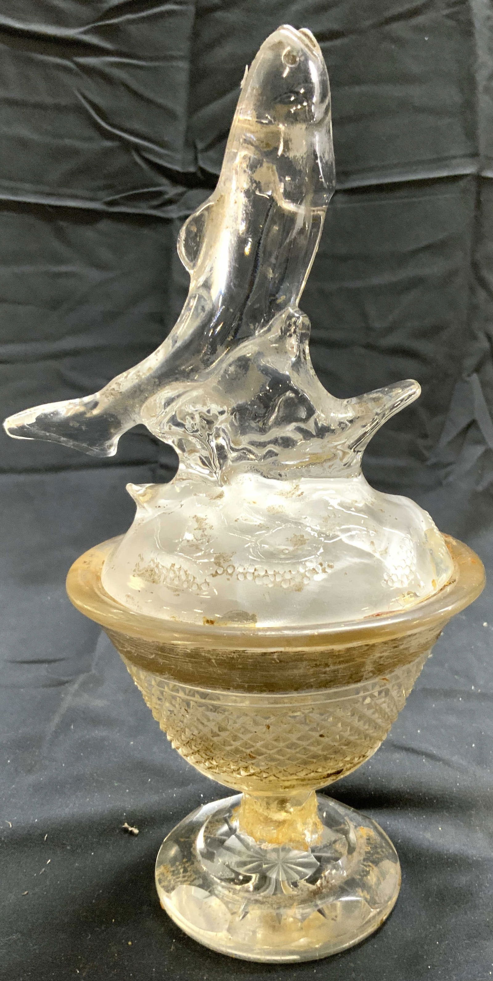 Art Glass Vessel W Fish Form Lid (1 of 6)
