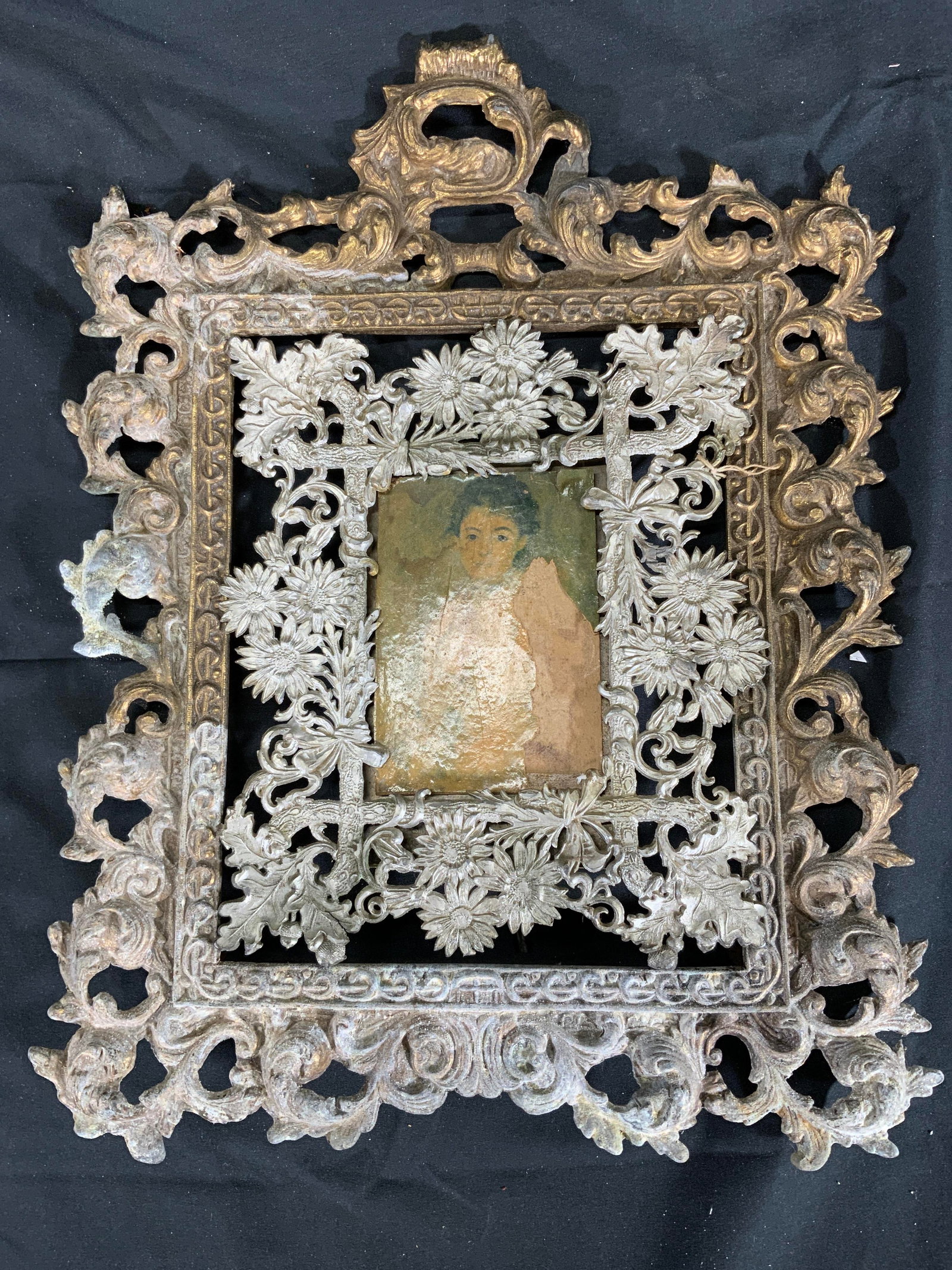 Lot 2 Brass Metal Gilt Ornate Picture Frames (1 of 11)