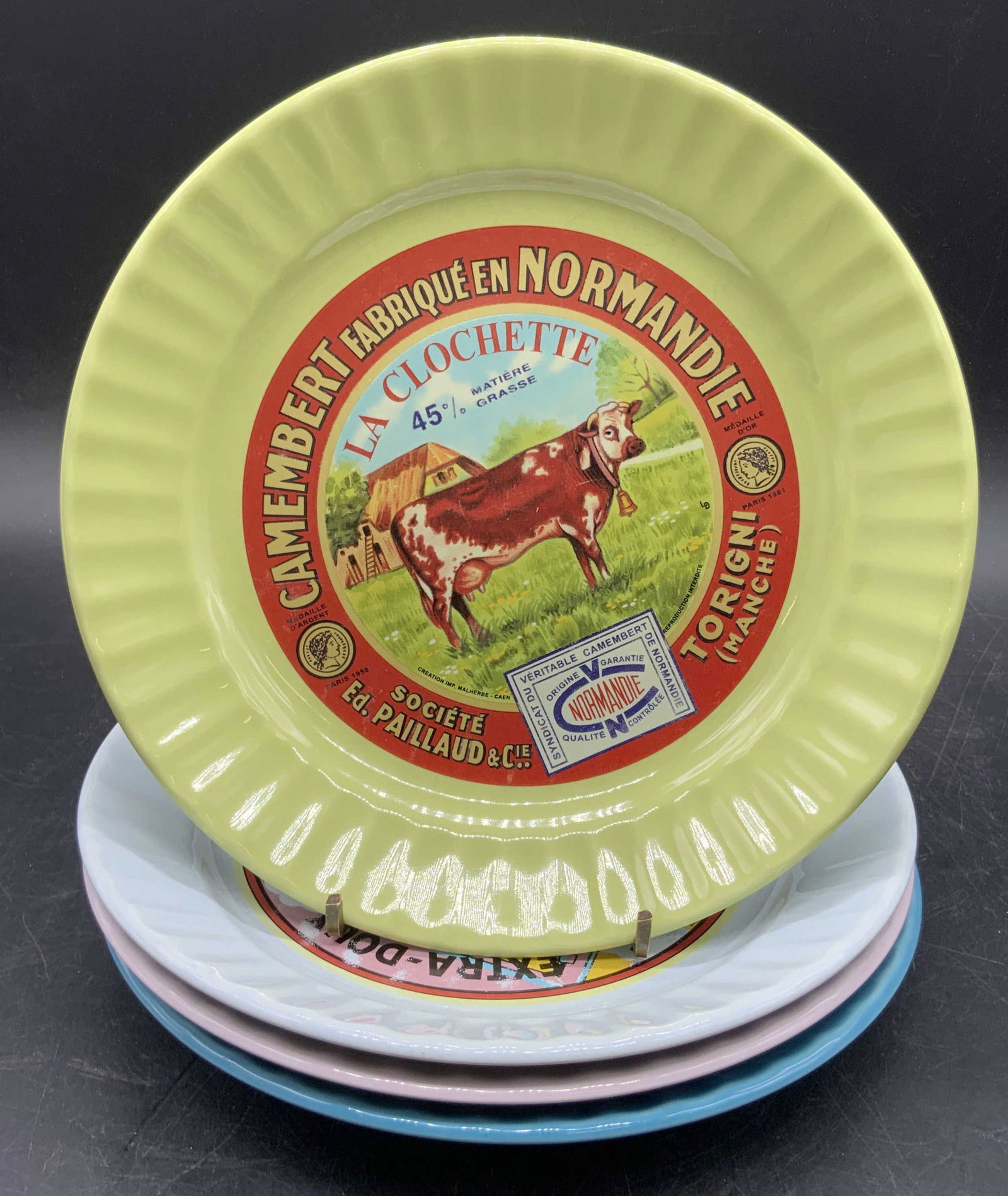 Set 4 Vintage Advertising Motif Ceramic Plates (1 of 8)