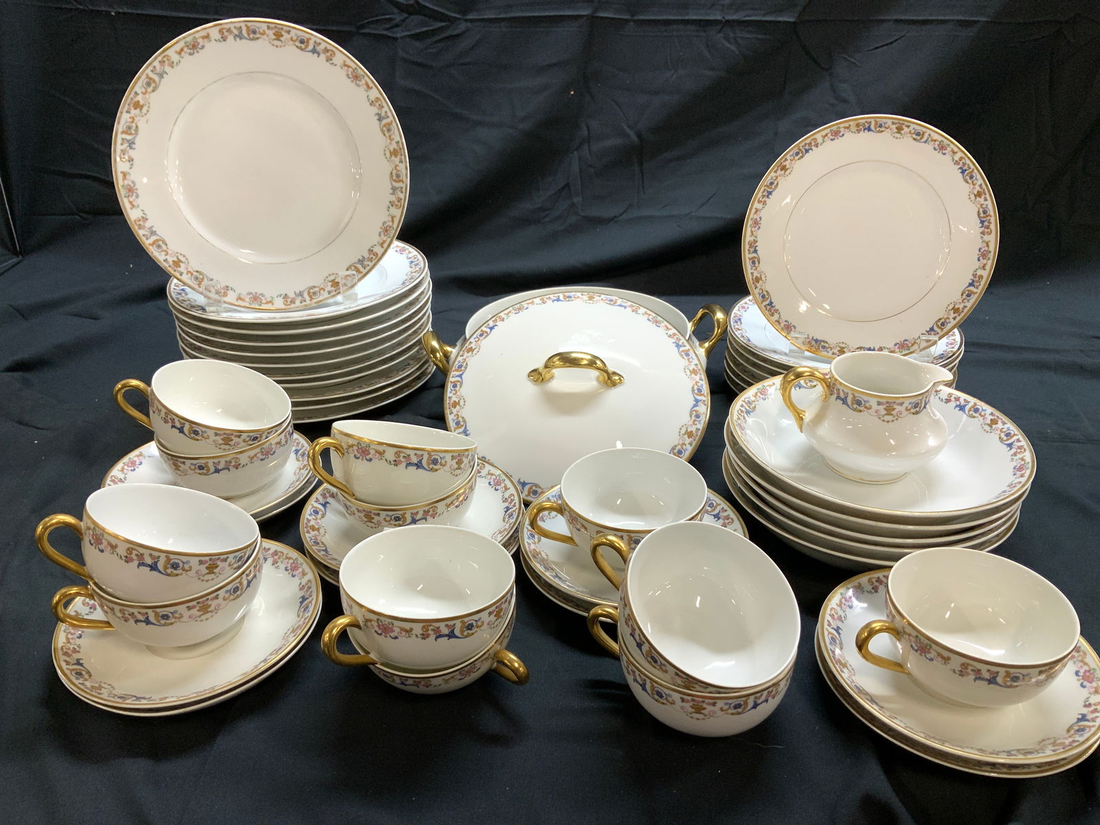 L. Bernardaud Limoges Chinaware 48, France (1 of 10)