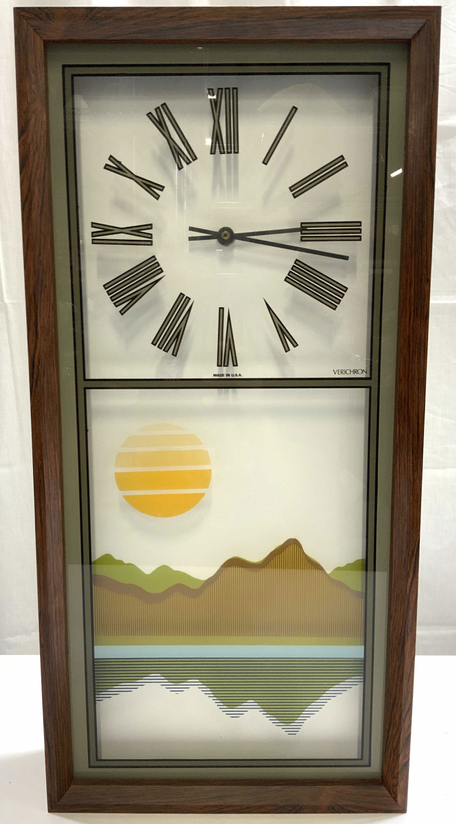 VERICHRON Wall Clock USA (1 of 8)