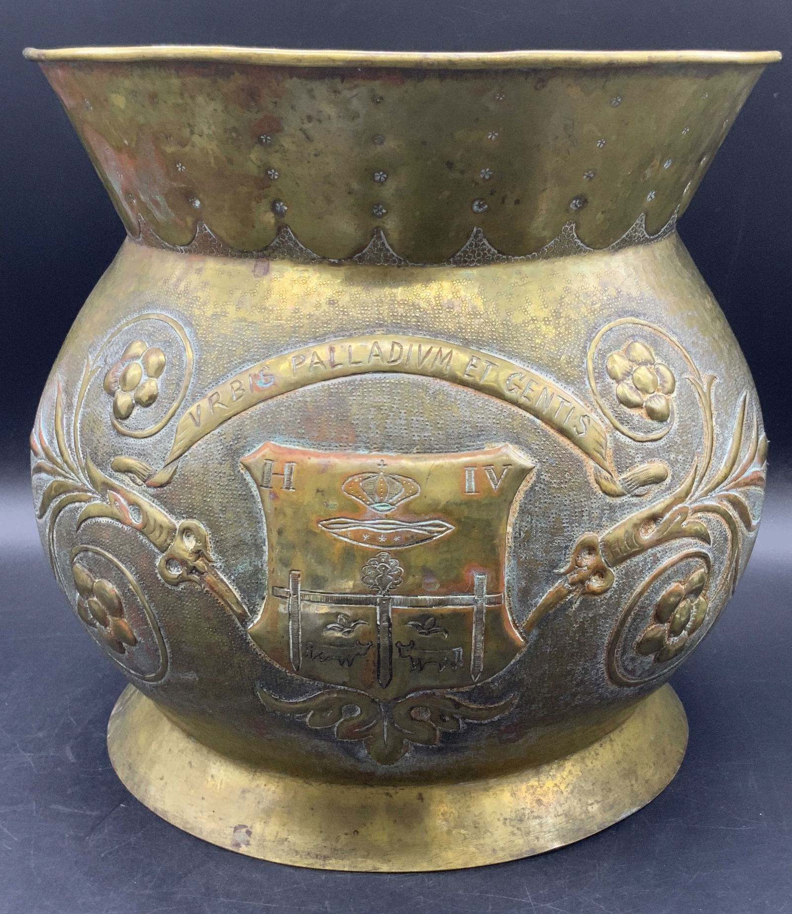 Vintage Vrbis Palladivm Et Gentis Brass Water Pot (1 of 8)