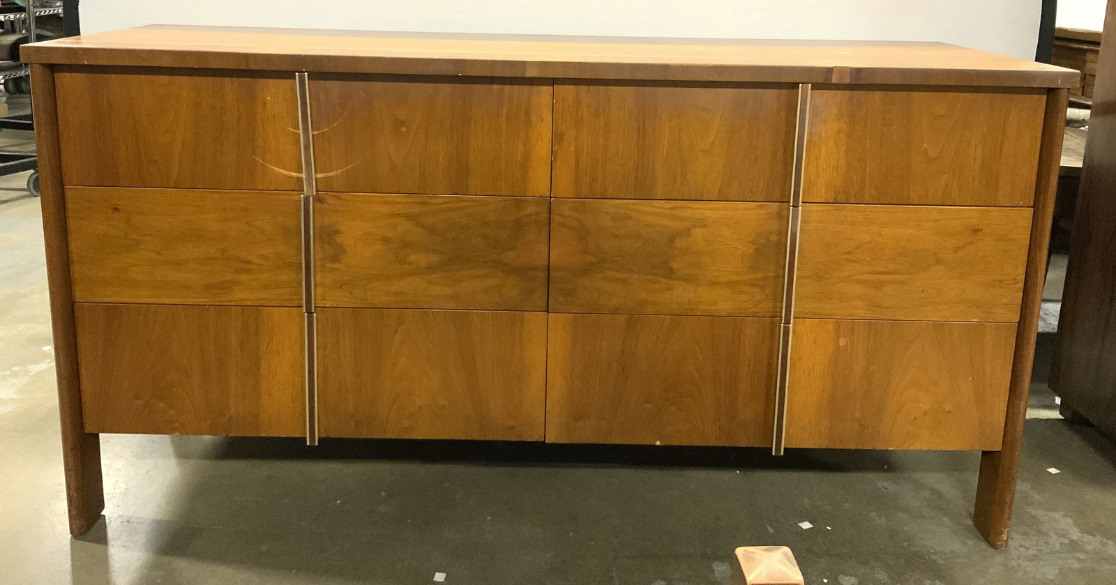JOHN WIDDICOMB 6 Drawer Wooden Dresser: Interior of Top left drawer has JOHN WIDDICOMB trademark. Piece is beige toned & wooden. Drawers have handles which split drawers down center. Each drawer has hand dovetailing. Dresser measures approx