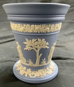 WEDGWOOD Blue Jasperware Vase W Frog Insert