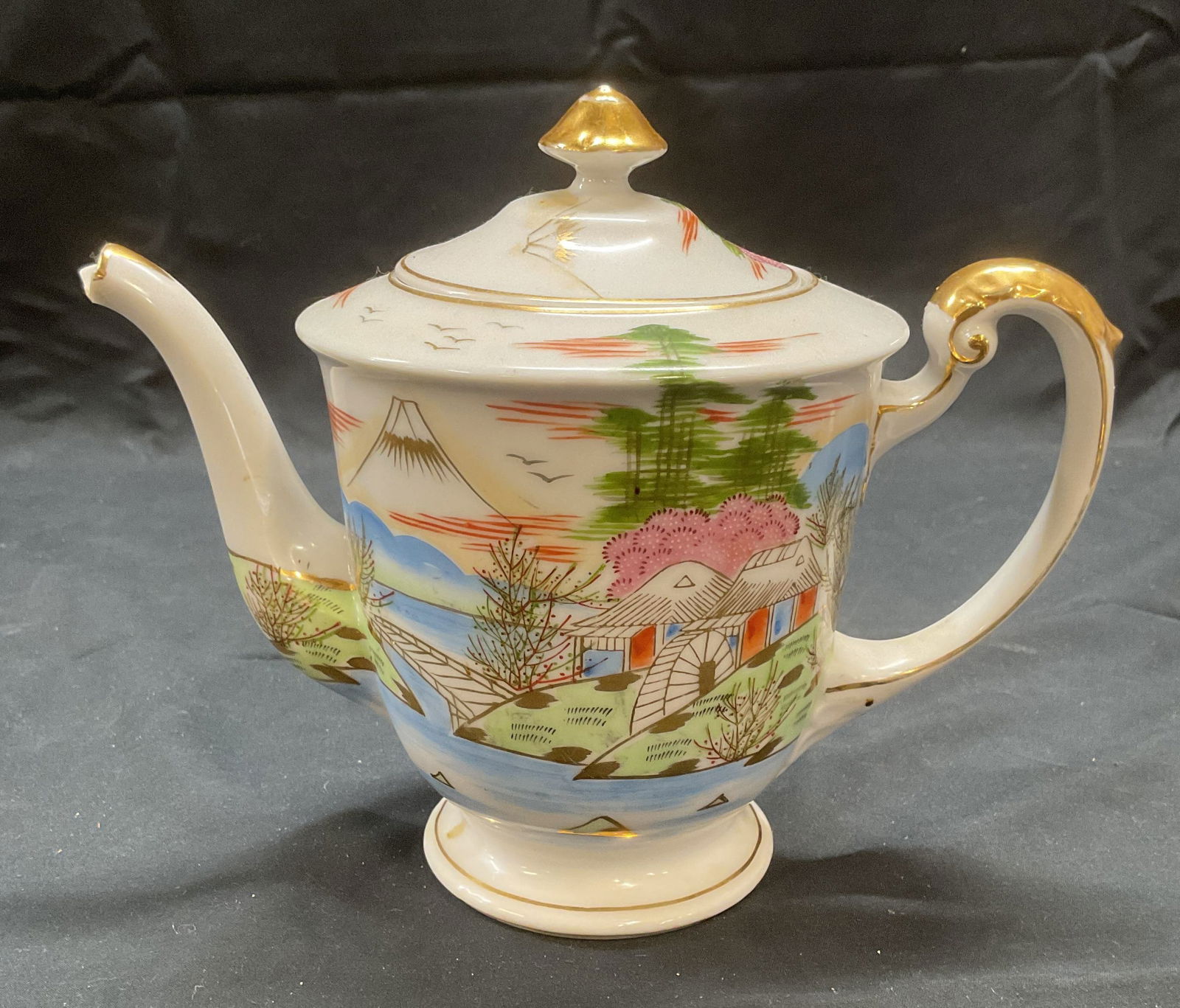 Kutani China Hand Painted Gilt Teapot, Japan (1 of 6)