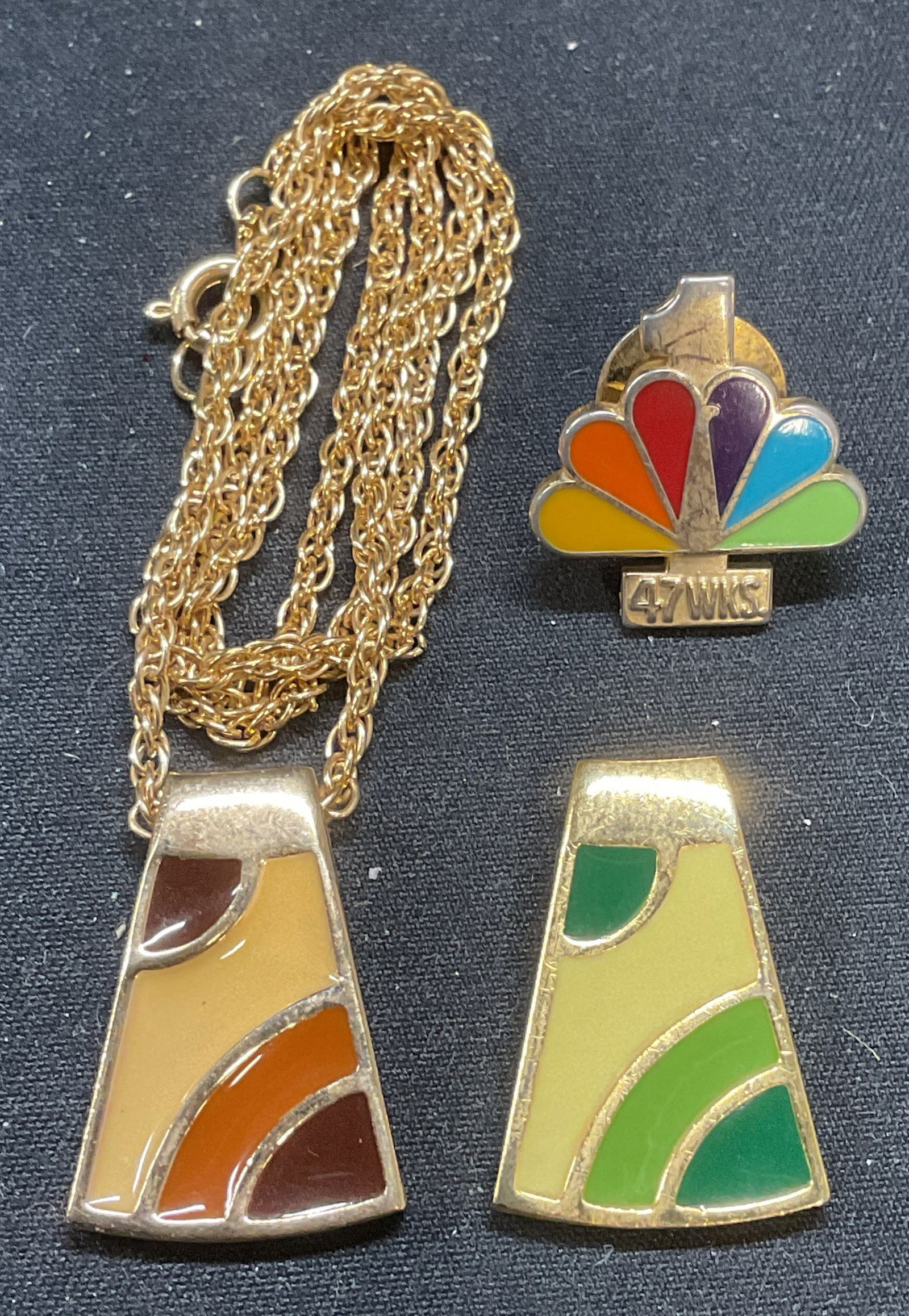 Lot 3 Gold Tone Pendant Necklace + (1 of 7)