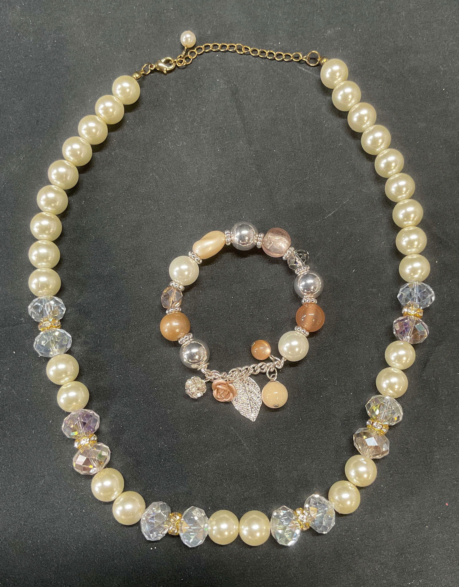 Lot 2 Faux Pearl & Crystal Necklace & Bracelet (1 of 6)
