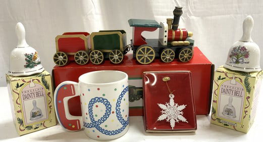 Lot 5 Christmas Decor Avon & More