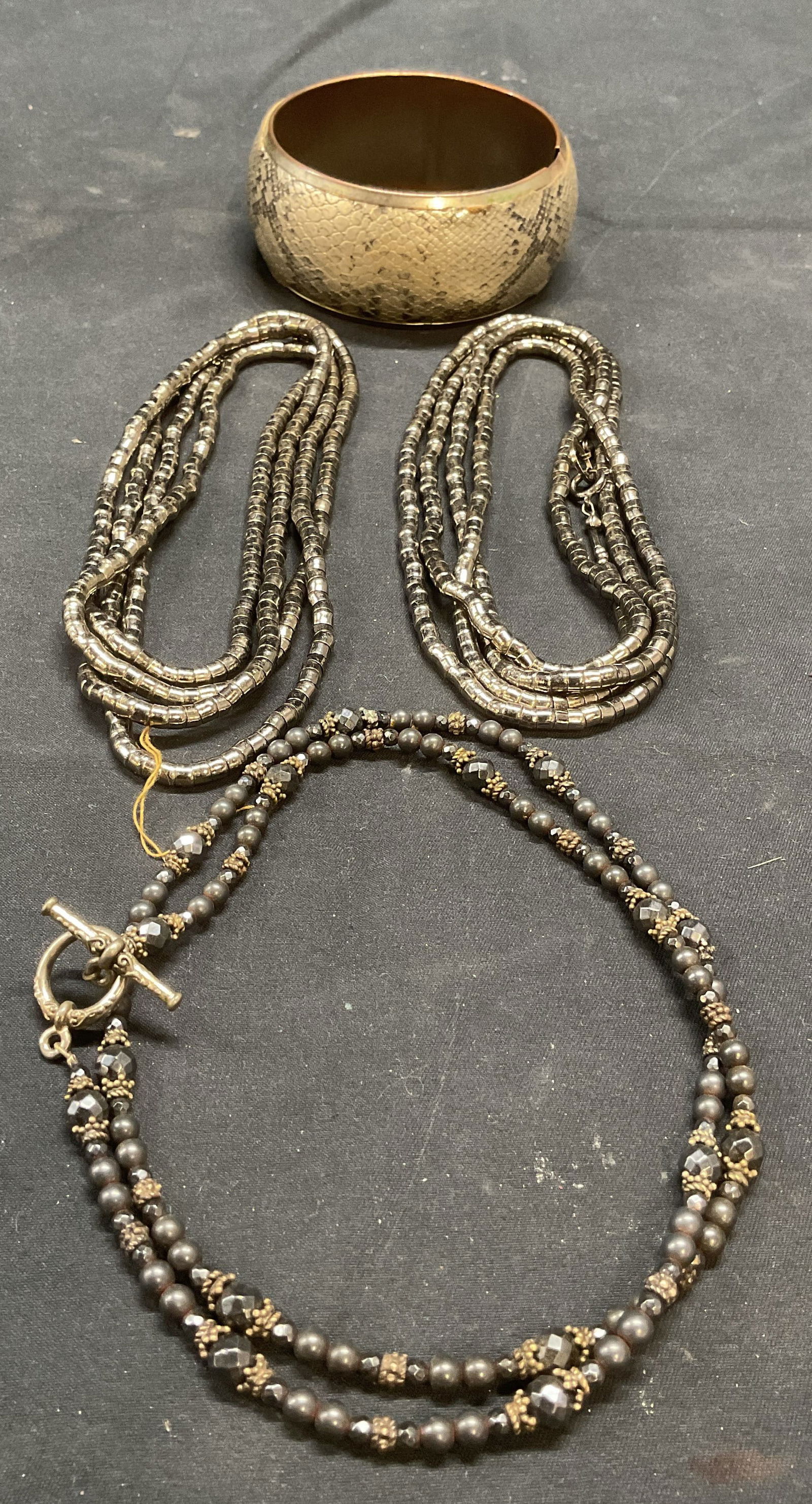 Lot 4 Snakeskin Style Bangle, Silver Tn Necklace (1 of 8)
