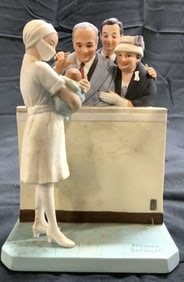 NORMAN ROCKWELL NEW ARRIVAL Porc Figural