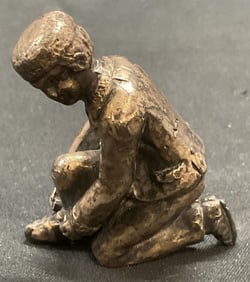 Silver Tone Shoe Tying Motif Figural