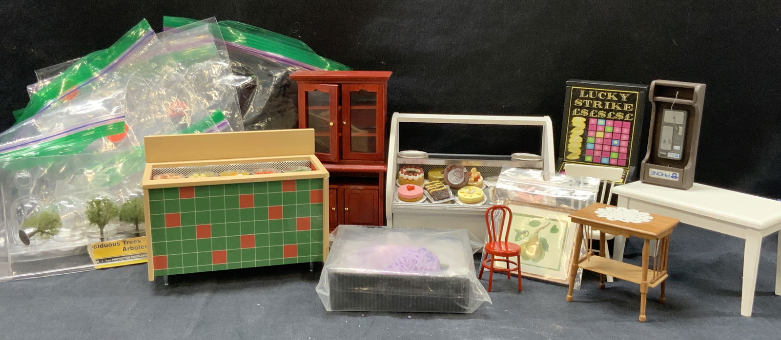 Lot 30+ Sgd Wooden Crafted Miniatures (1 of 17)
