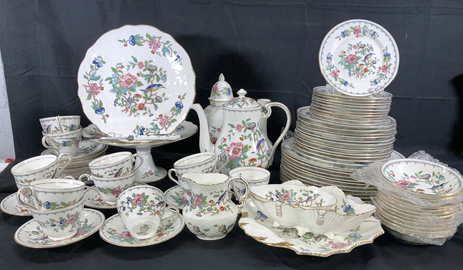 Aynsley Pembroke Fine Bine Chinaware Set 81, Eng: Aynsley hand painted fine bone chinaware , Pembroke pattern, a reproduction of an 18 th century Aynsley design. Dinnerware plates and Dessert with coffee pot tableware, Bud vase and lidded ginger jar.