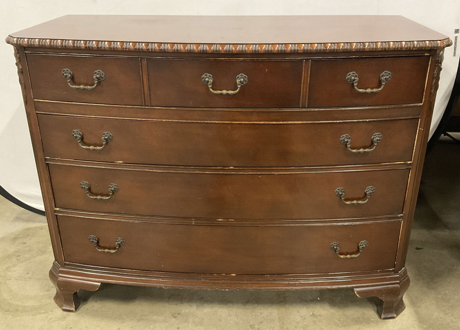 Vintage Georgian Style Wooden Bow Front Dresser (1 of 11)
