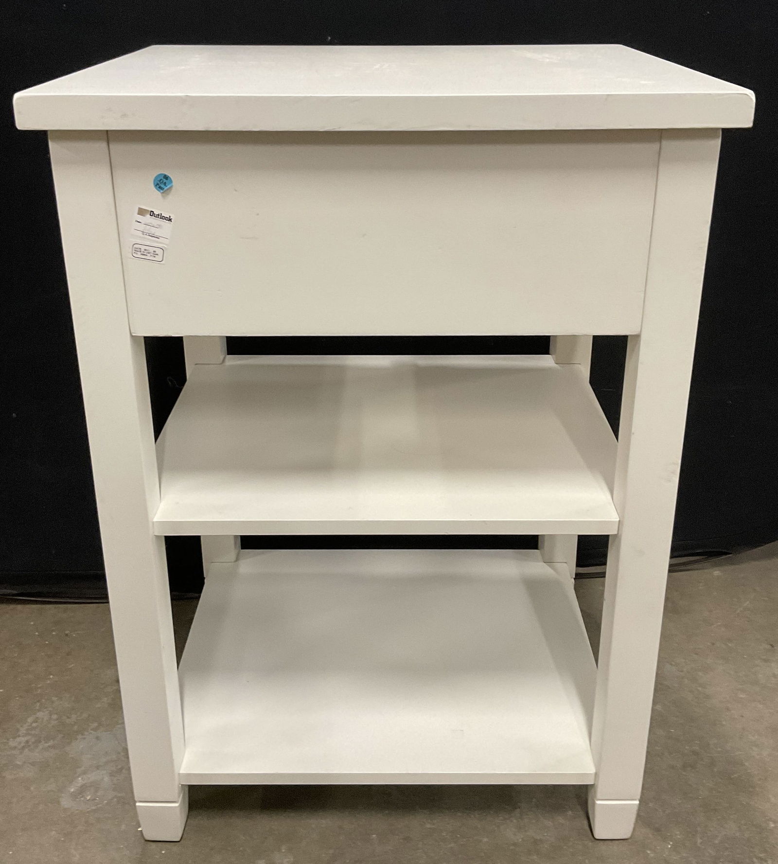 OUTLOOK INTERNATIONAL White Wood Side Table (1 of 8)